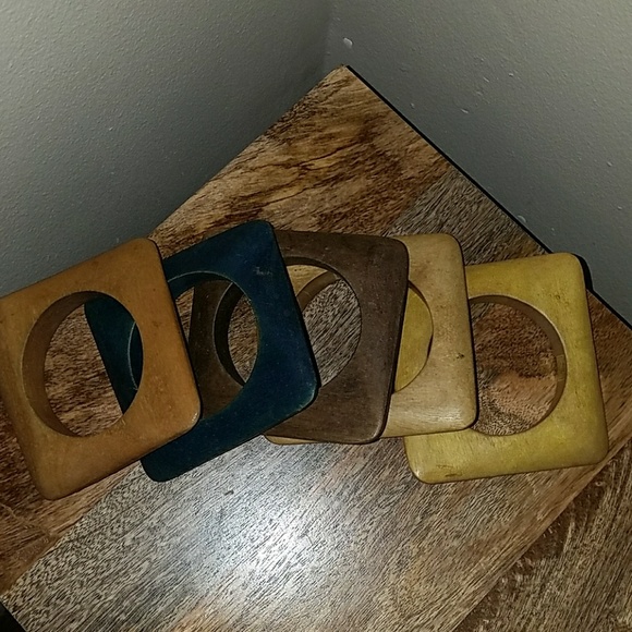 Jewelry - Picture 2 of 2